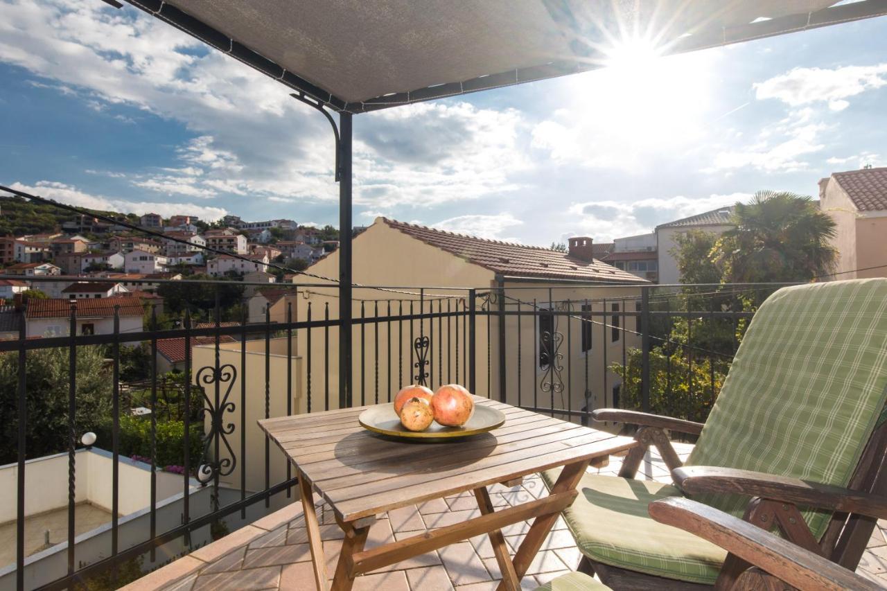 Holiday Home Bozanic Vrbnik Exterior foto